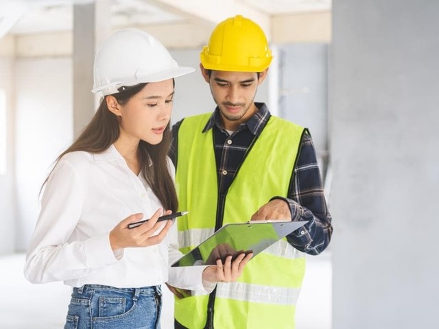 ¿Cómo construir una casa nueva y no morir en el intento?